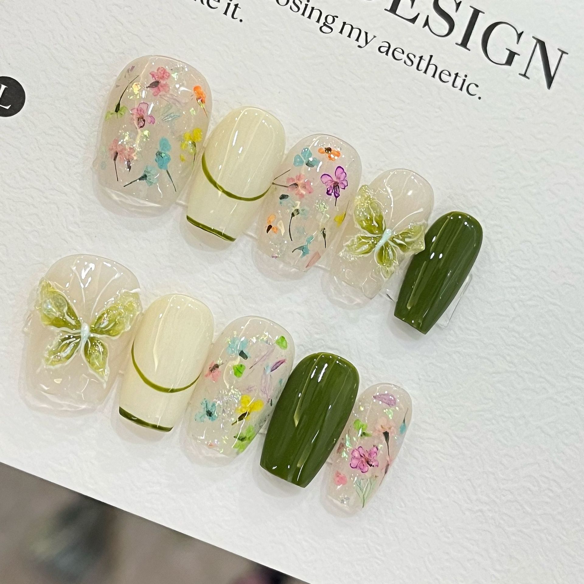 10 قطع أظافر صناعية متوسطة الط - مراجعة Nail Art Flower وسعره