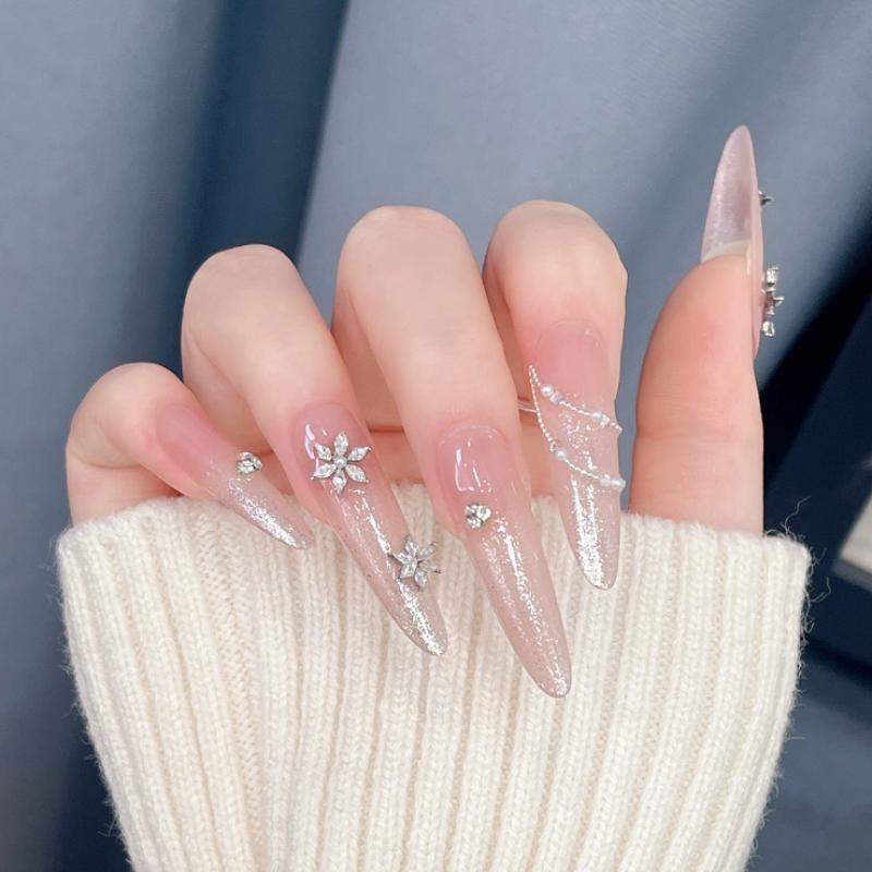 5 قطعة زهرة ندفة الثلج الزركون - مراجعة Nail Art Flower وسعره