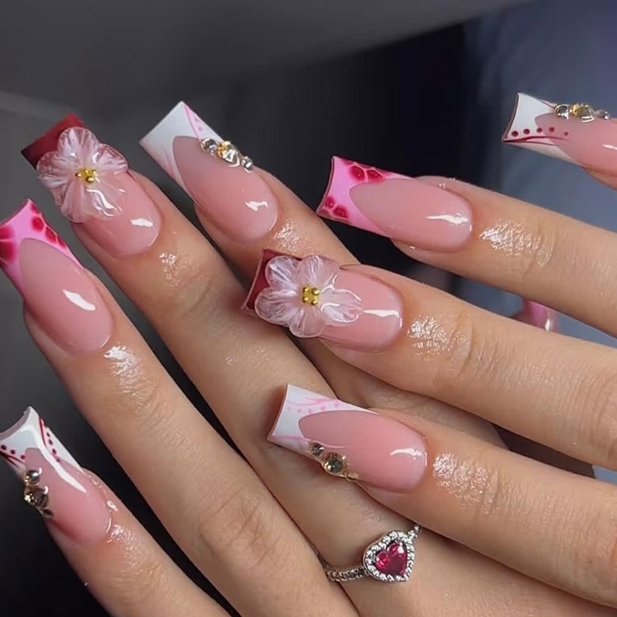 24 قطعة يمكن ارتداؤها مربع الص - مراجعة Nail Art Flower وسعره
